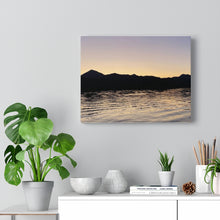 Load image into Gallery viewer, 𝐃𝐲𝐢𝐧𝐠 𝐋𝐢𝐠𝐡𝐭