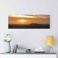 Load image into Gallery viewer, 𝐅𝐚𝐥𝐥𝐢𝐧𝐠 𝐒𝐮𝐧